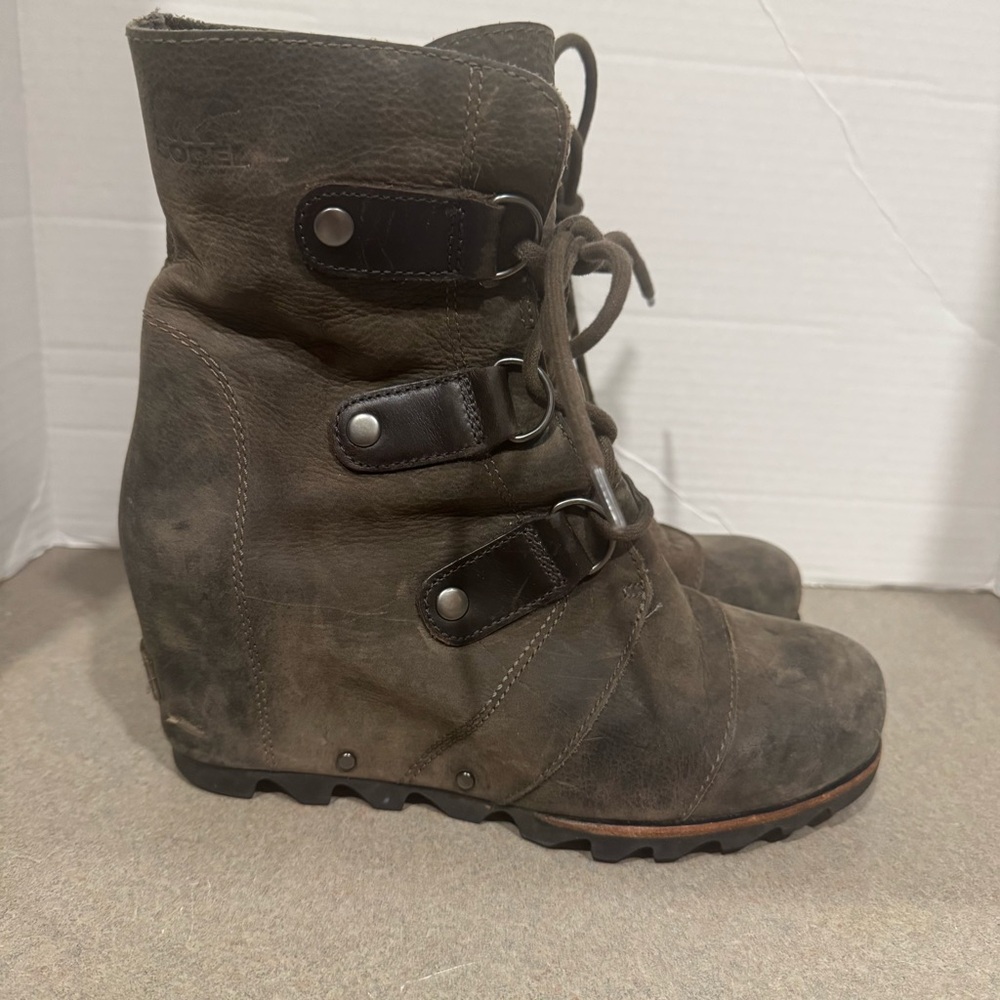 Sorel Women’s Joan Of Arctic Leather Waterproof Wedge Lace Up Booties Size 8